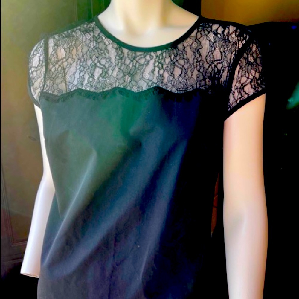 Beautiful Martin & Osa blouse. Like new.